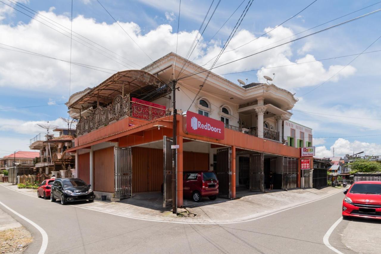 Hotel Reddoorz Syariah Near Pasar Aur Kuning Bukittinggi Exterior foto